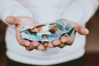 Un chèque ou un cadeau à votre petit-enfant est-il une donation ?  